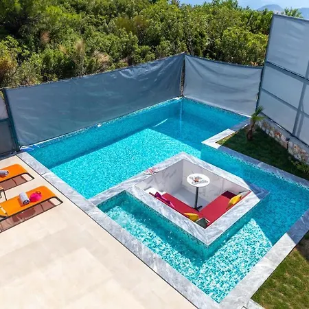 Sisters Villa *